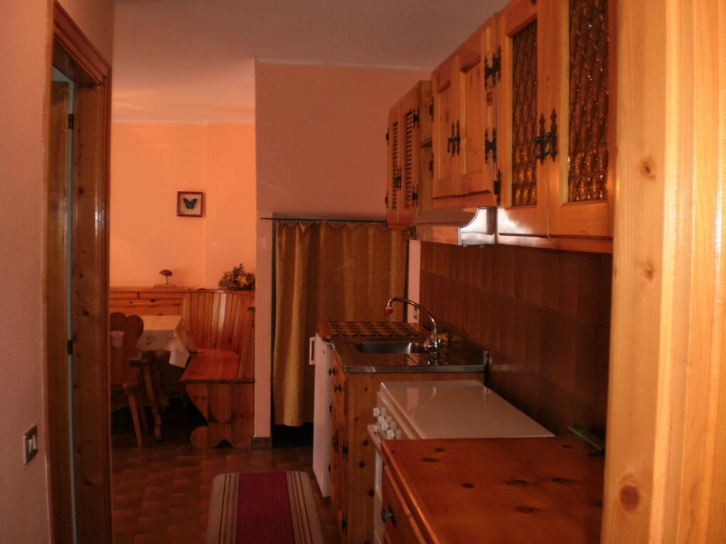 Apartment Da Renza Bormio Szoba fotó